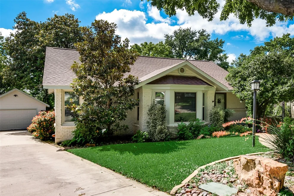 Unit for sale at 2536 Walsh Court, Fort Worth, TX 76109