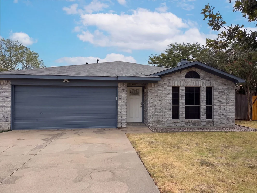 Unit for sale at 713 Buddy L Drive, Fort Worth, TX 76108