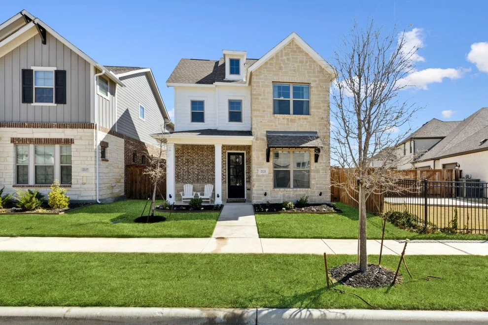 Unit for sale at 2121 Tolleson Drive, Fort Worth, TX 76008
