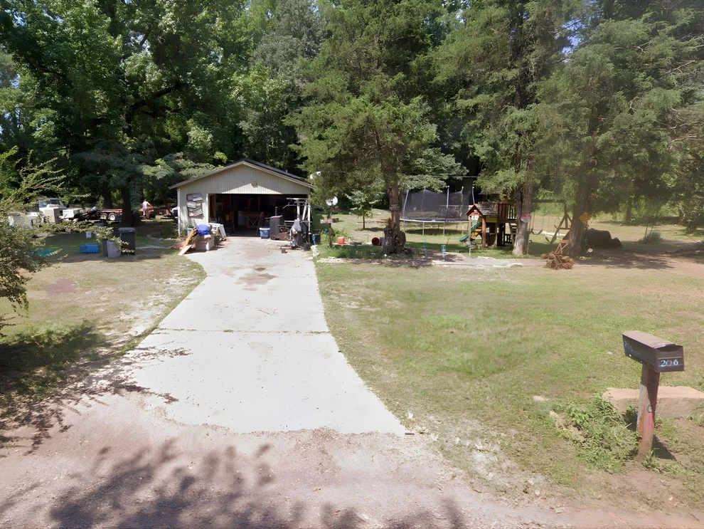 Unit for sale at 206 County Road 3661, Queen City, TX 75572