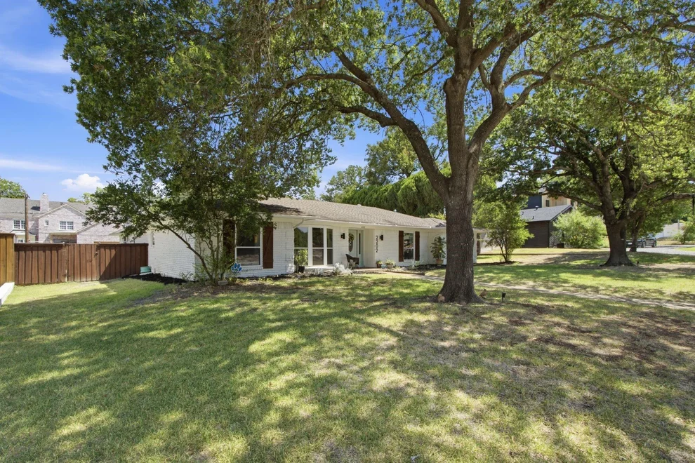 Unit for sale at 2202 Custer Parkway, Richardson, TX 75080