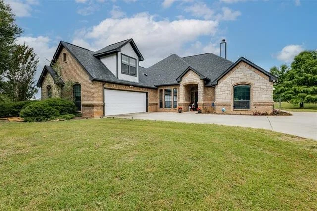 Unit for sale at 360 Saddle Club Road, Weatherford, TX 76088