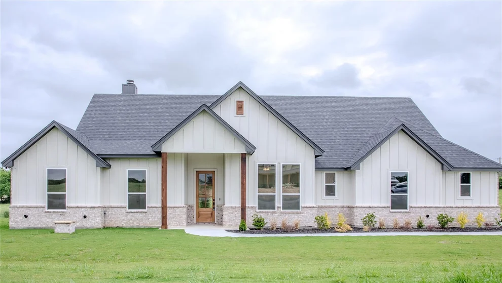 Unit for sale at 204 Sweetgrass Drive, Poolville, TX 76487