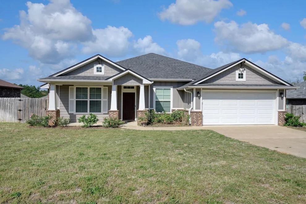 Unit for sale at 500 Asher Lane, Lindale, TX 75771