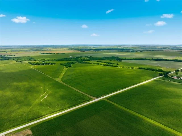 Unit for sale at 290 Hcr 3424 W, Malone, TX 76660