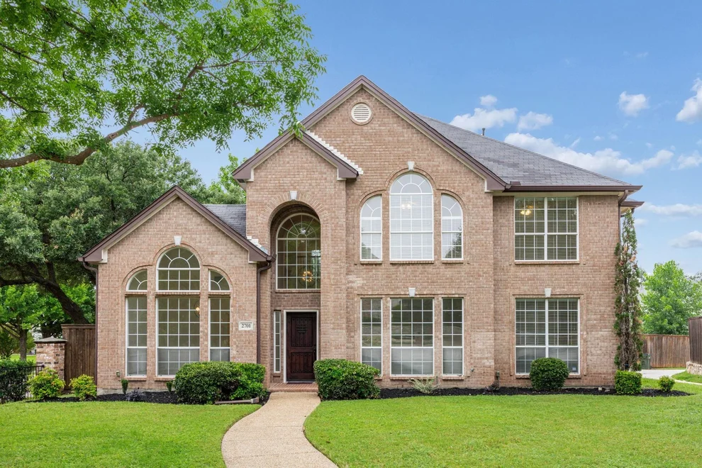 Unit for sale at 2701 Oates Drive, Plano, TX 75093