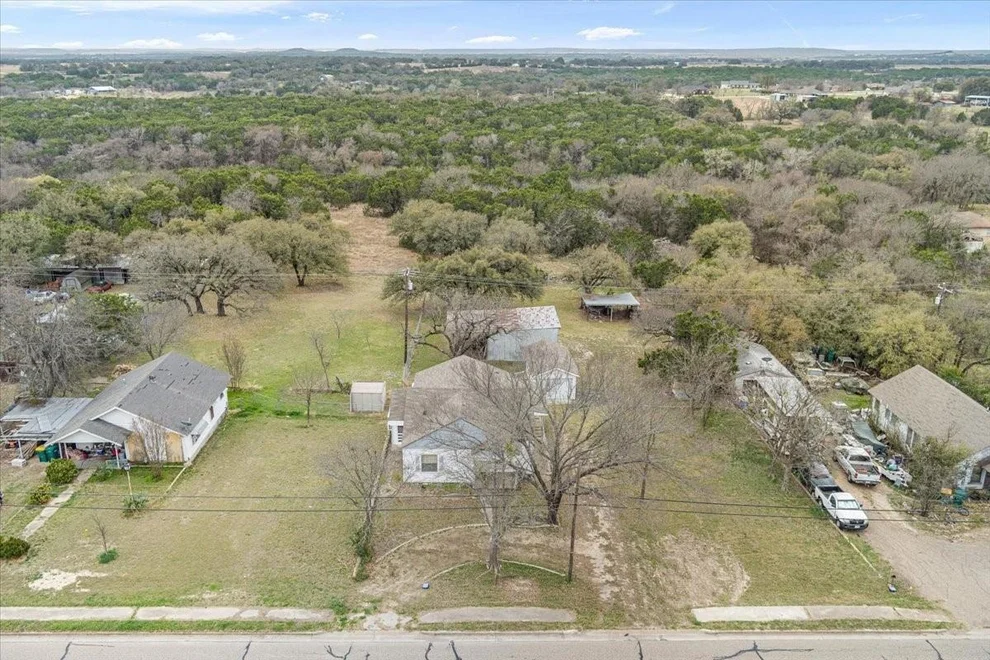 Unit for sale at 1118 W Main Street, Gatesville, TX 76528