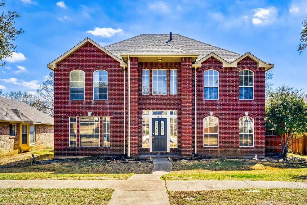 Unit for sale at 1514 Mission Ridge Trail, Carrollton, TX 75007