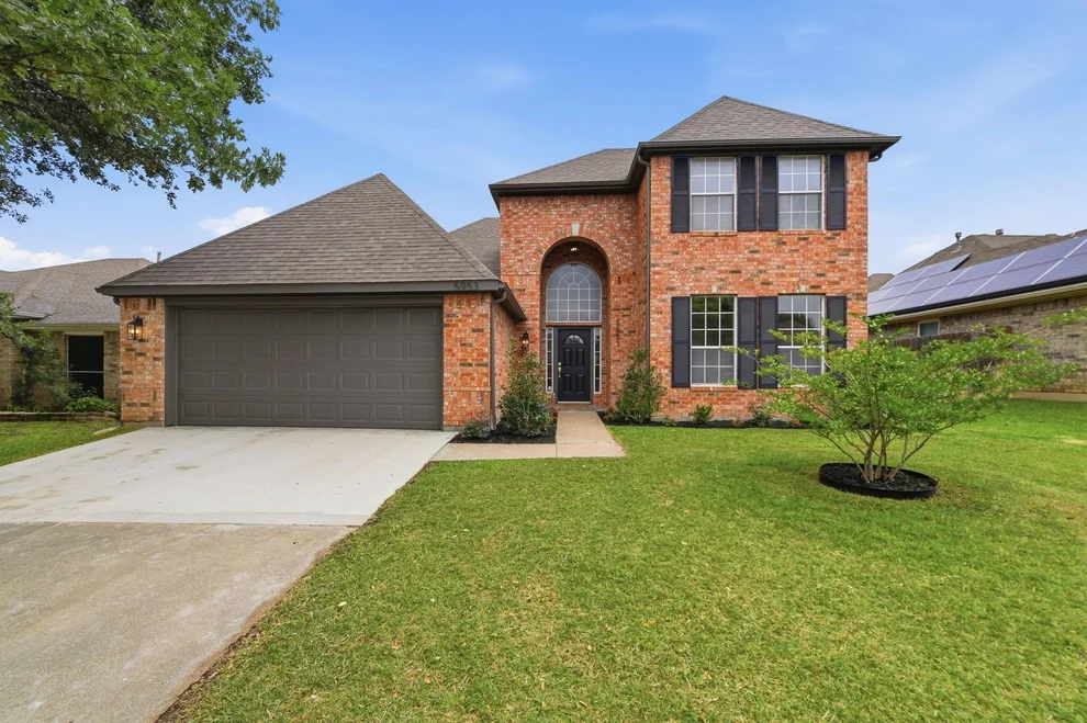 Unit for sale at 5953 Hillview Drive, Watauga, TX 76148
