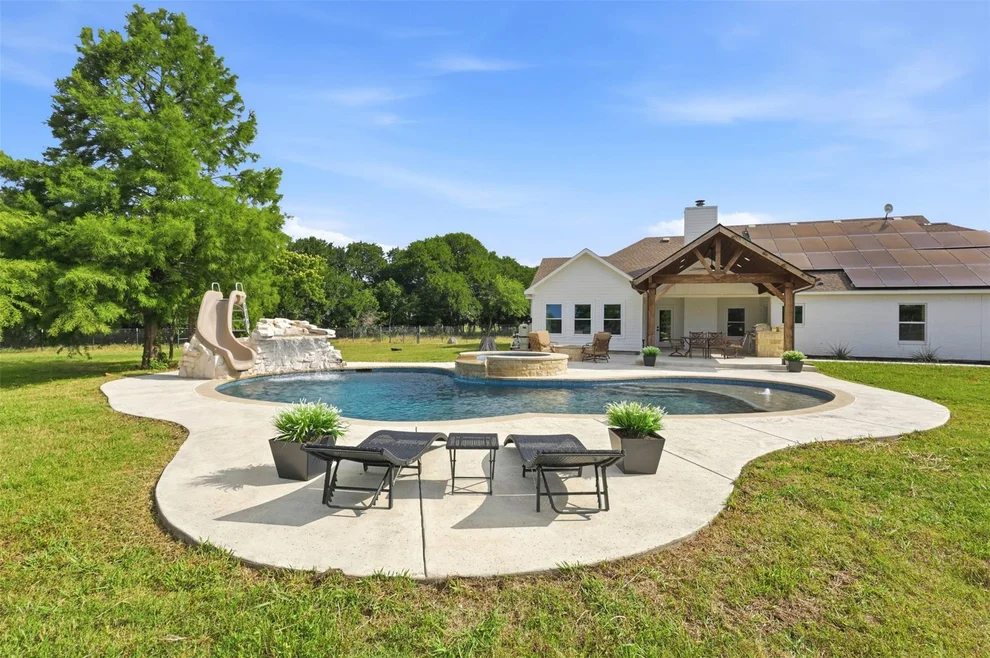 Unit for sale at 9390 Lakeridge Drive, Princeton, TX 75407
