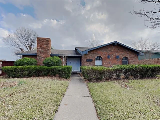 Unit for sale at 3522 Whitney Drive, Carrollton, TX 75007