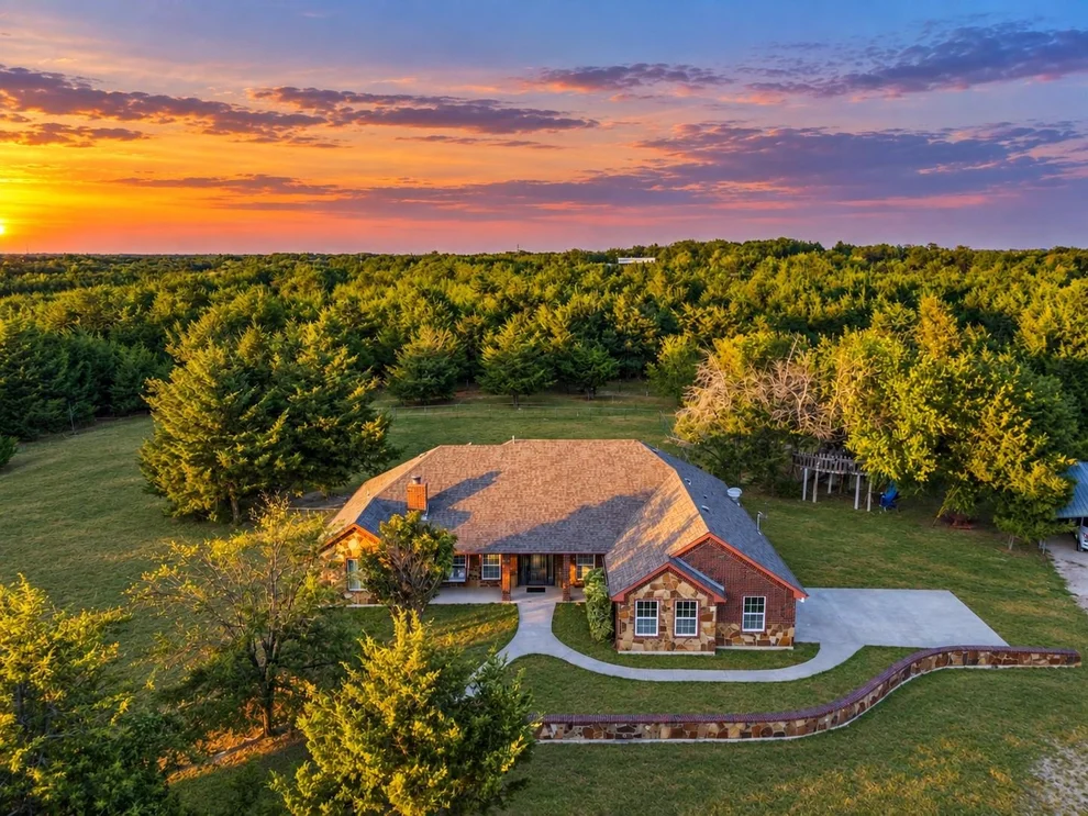 Unit for sale at 171 Chestnut Road, Whitewright, TX 75491