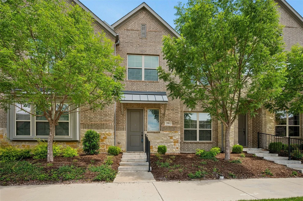 Unit for sale at 536 Ballustrade Drive, Irving, TX 75039