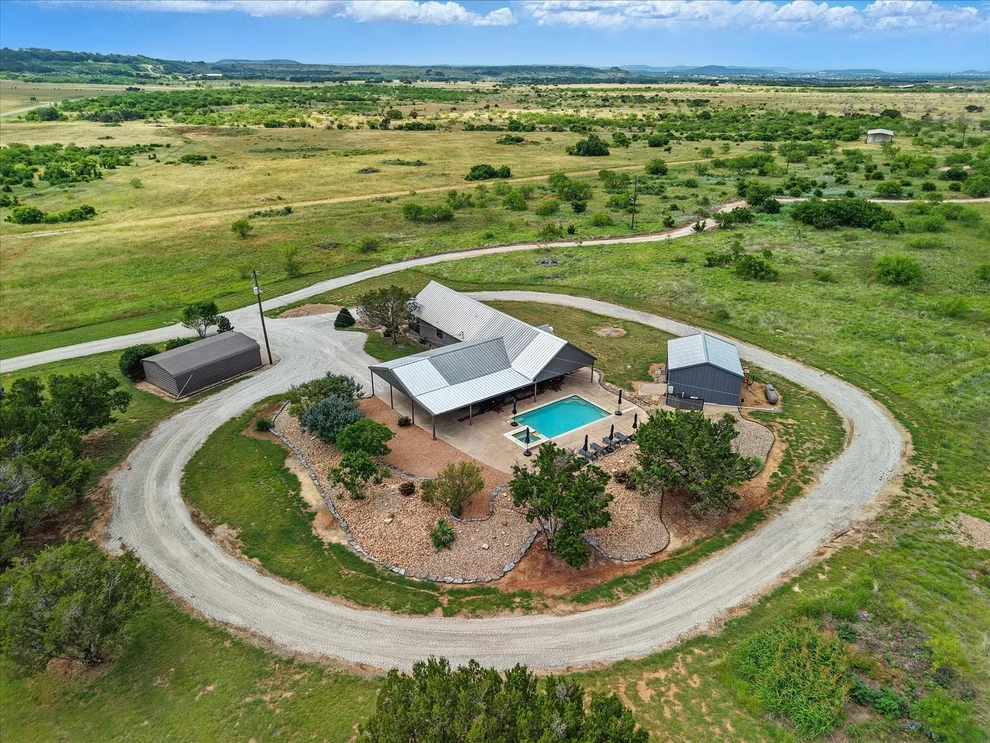 Unit for sale at 186 W Hells Gate Drive, Strawn, TX 76475
