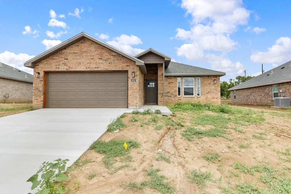 Unit for sale at 808 Bella Boulevard, Coleman, TX 76834