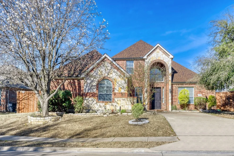 Unit for sale at 6911 Bradford Estates Drive, Sachse, TX 75048
