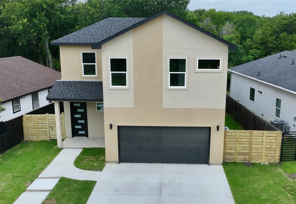 Unit for sale at 2823 Curvilinear Court, Dallas, TX 75227