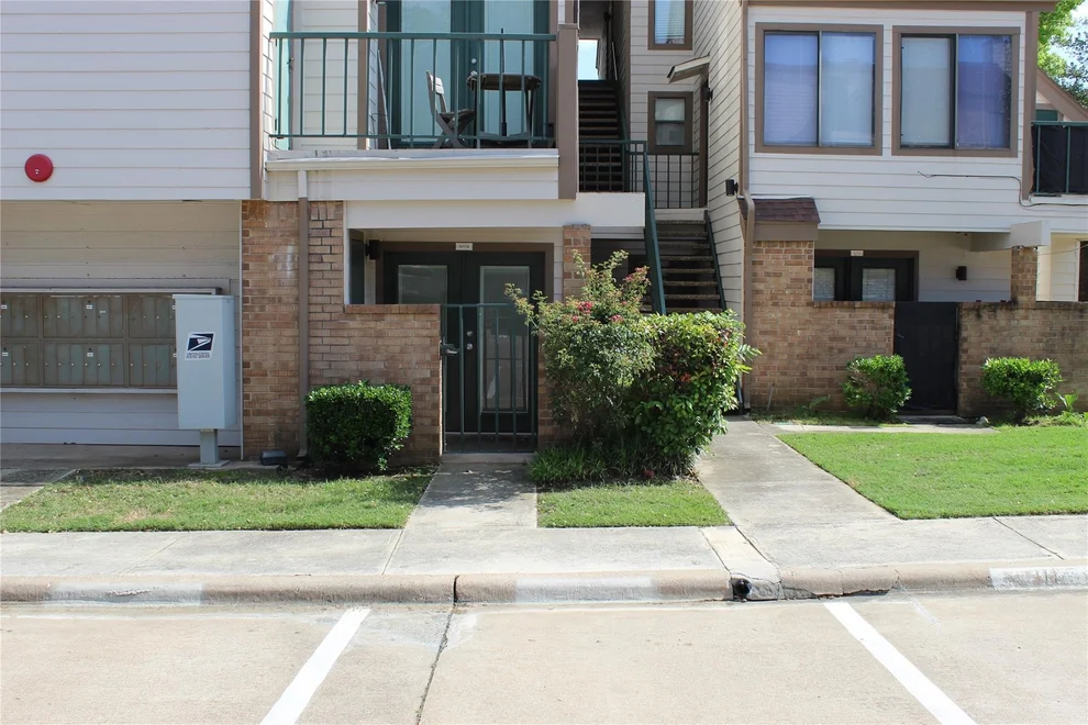 Unit for sale at 2300 Bamboo Drive, Arlington, TX 76006