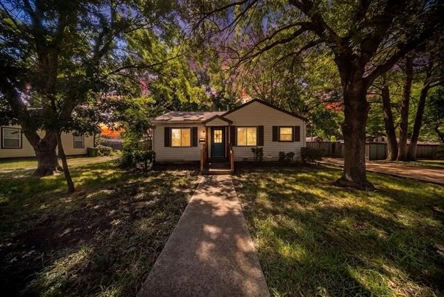 Unit for sale at 1116 Edgefield Drive, Garland, TX 75040