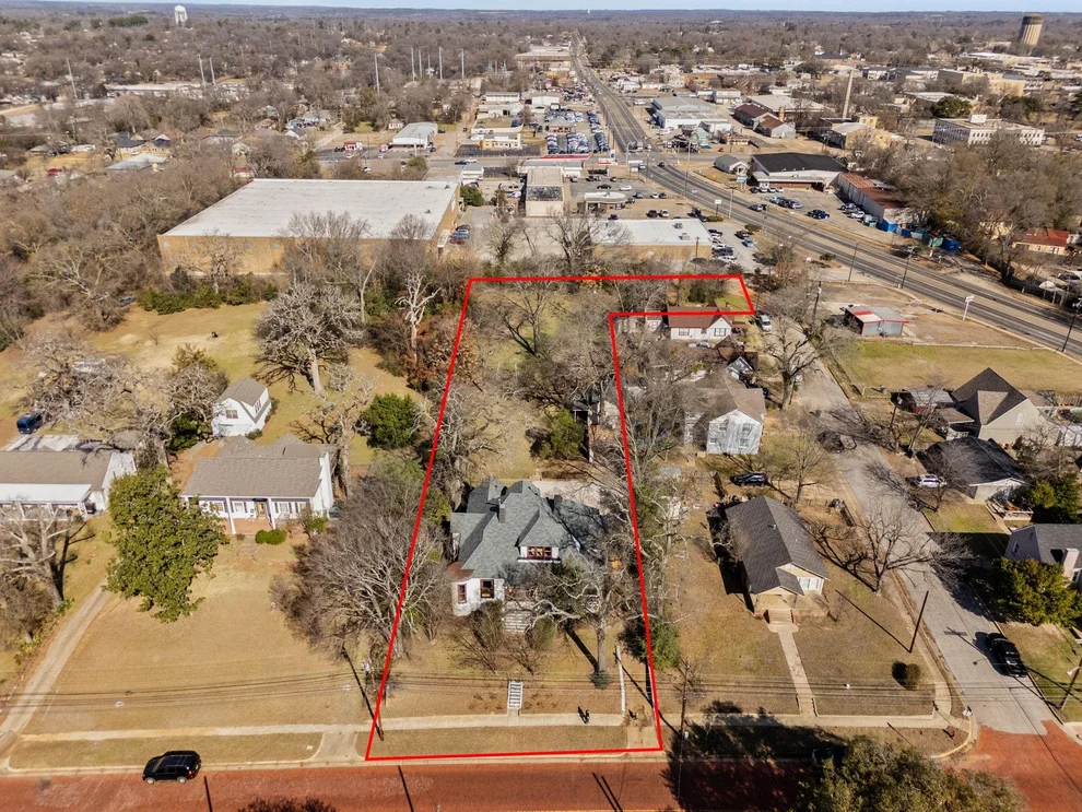 Unit for sale at 911 W Houston, Tyler, TX 75702