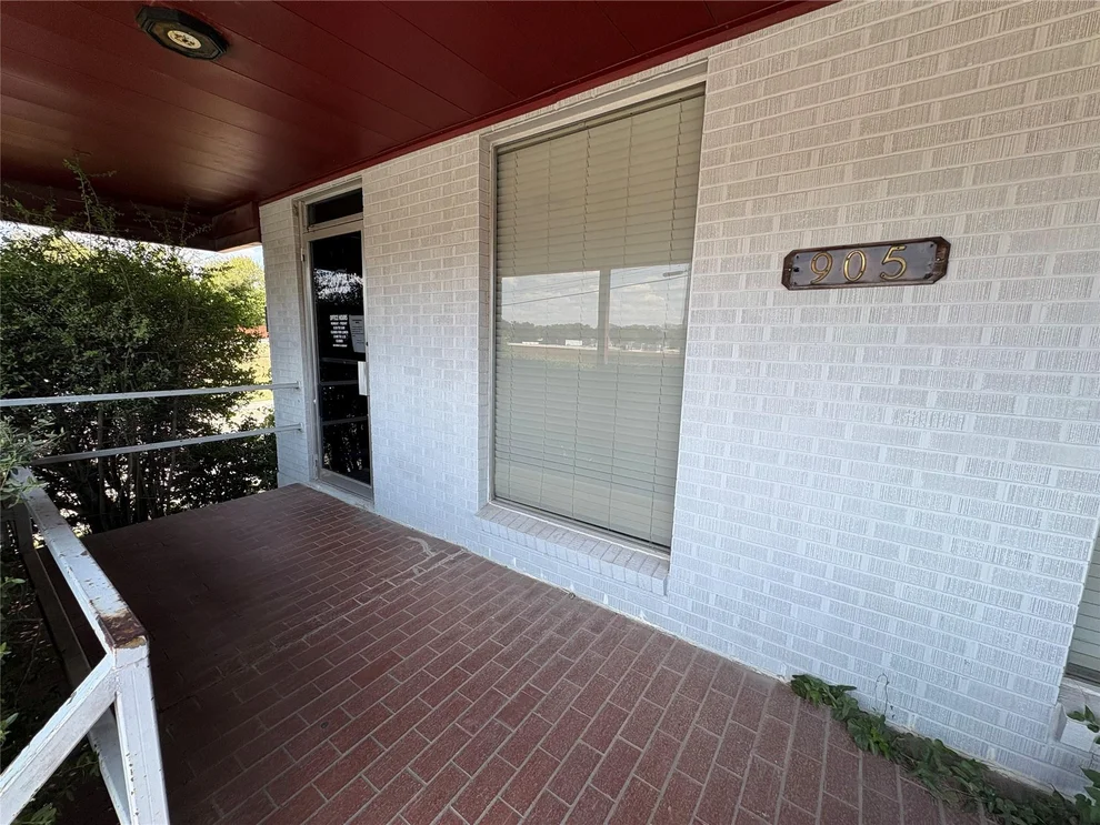 Unit for sale at 905 N Travis Street, Sherman, TX 75090