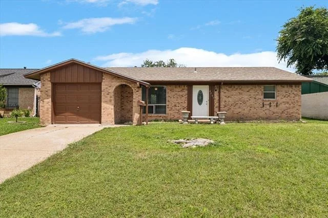 Unit for sale at 4201 Sweetbriar Drive, Garland, TX 75042