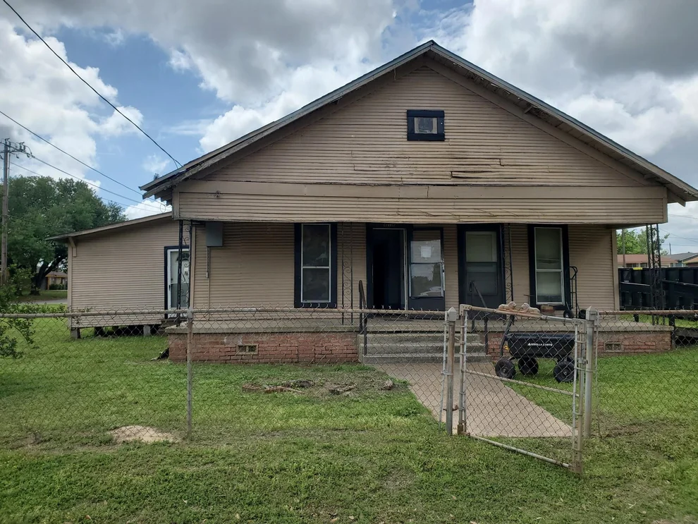 Unit for sale at 414 Barker Street, Athens, TX 75751