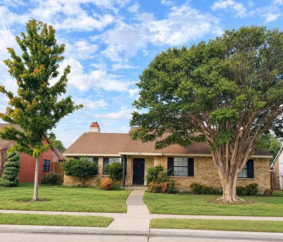 Unit for sale at 110 Camilla Lane, Garland, TX 75040
