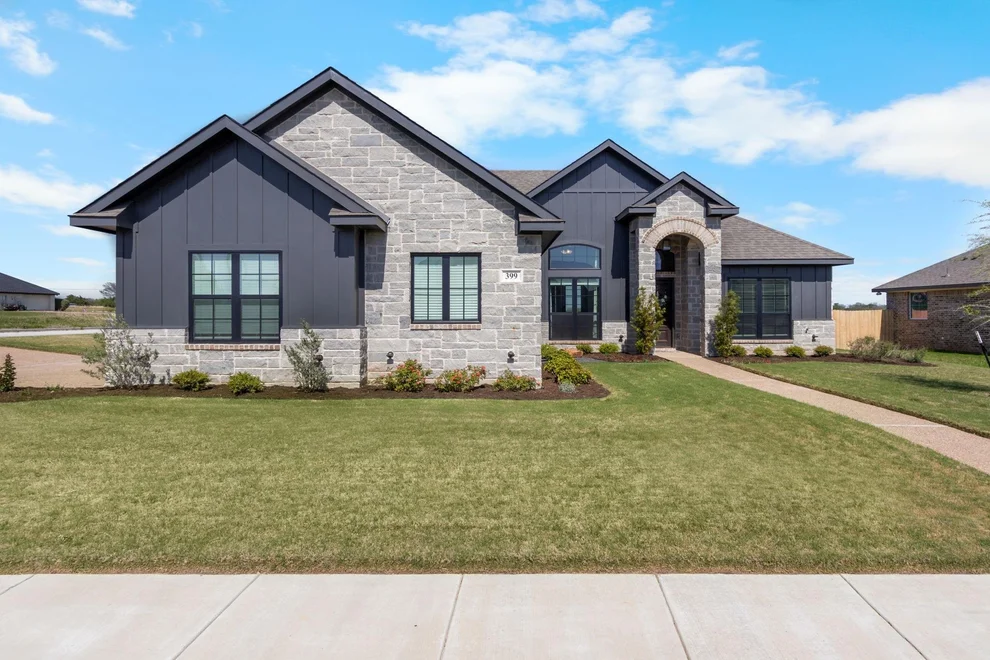 Unit for sale at 399 Frederick Drive, Robinson, TX 76706