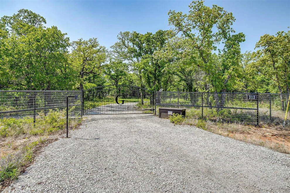 Unit for sale at 313 Broken Rd Road, Perrin, TX 76486