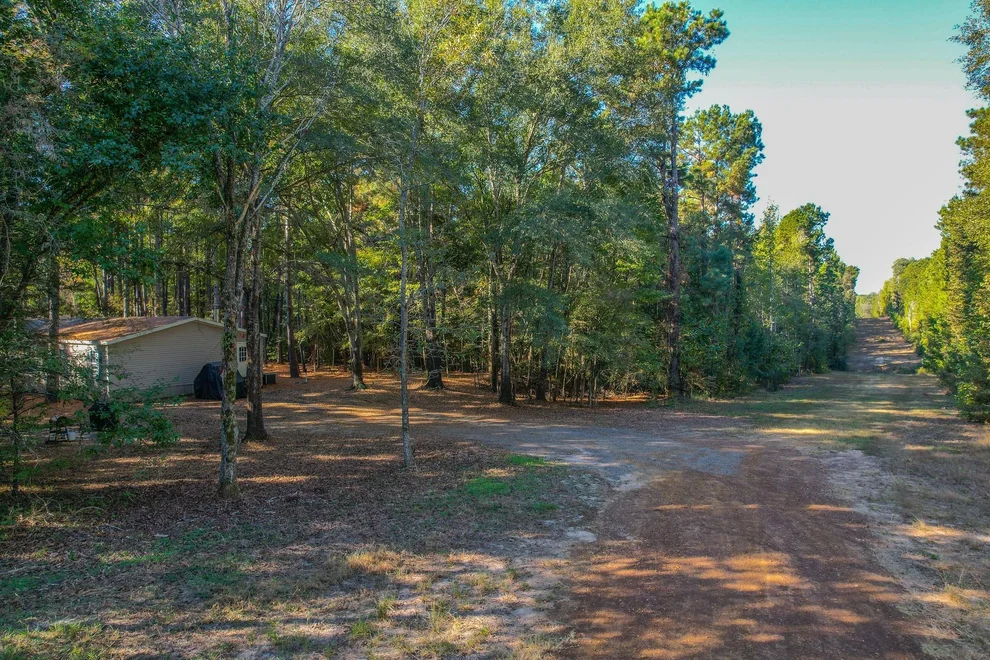 Unit for sale at 7821 Cr-3409, Chandler, TX 75758