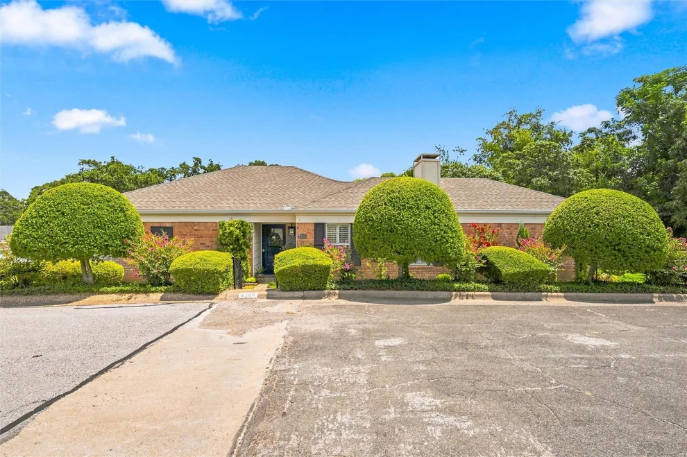 Unit for sale at 3209 Creekwood Circle, Waco, TX 76710