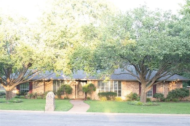 Unit for sale at 3001 Redbud Trail, Sherman, TX 75092