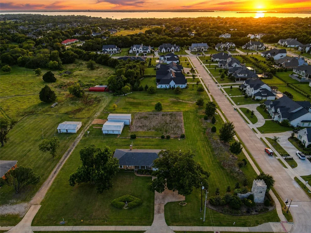 Unit for sale at 1117 Laurence Drive, Heath, TX 75032