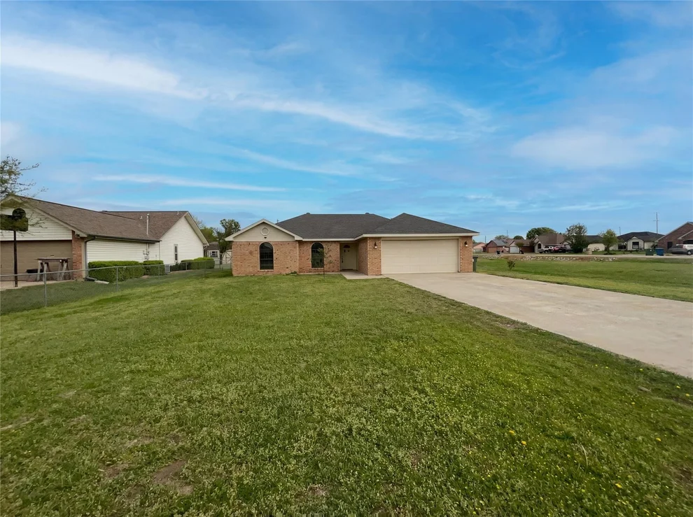 Unit for sale at 602 Torero Drive, Oak Point, TX 75068