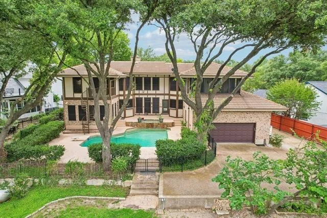 Unit for sale at 128 Sceptre Drive, Rockwall, TX 75032