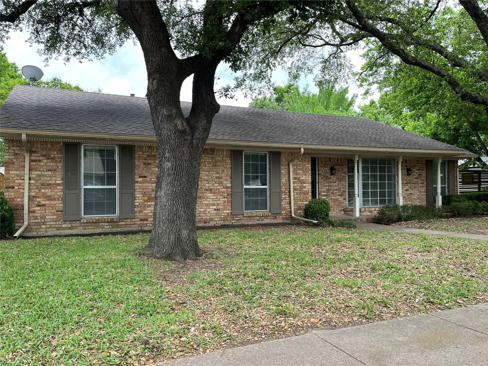 Unit for sale at 1409 Hillcrest Street, Ennis, TX 75119
