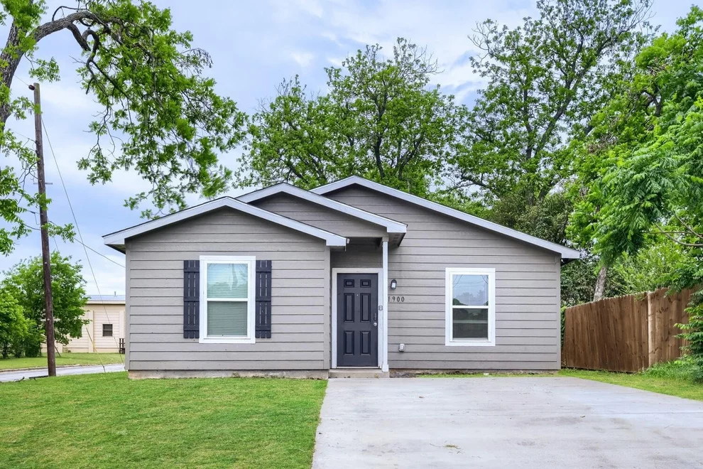 Unit for sale at 1900 N 17th Street, Waco, TX 76707