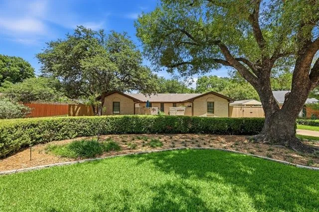 Unit for sale at 3066 Ponder Place, Dallas, TX 75229