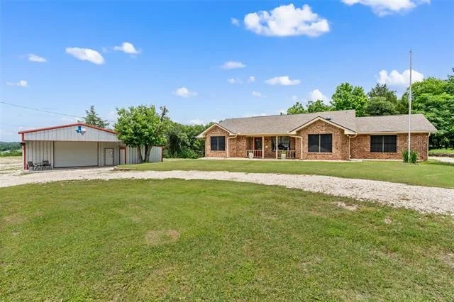 Unit for sale at 162 Highridge Drive, Bruceville, TX 76630