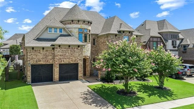 Unit for sale at 2120 Hidalgo Lane, Frisco, TX 75034
