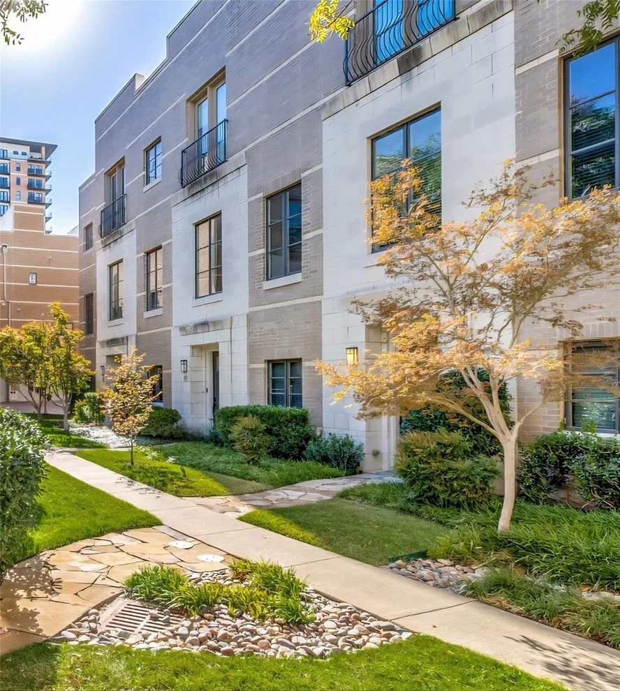 Unit for sale at 3210 Carlisle Street, Dallas, TX 75204
