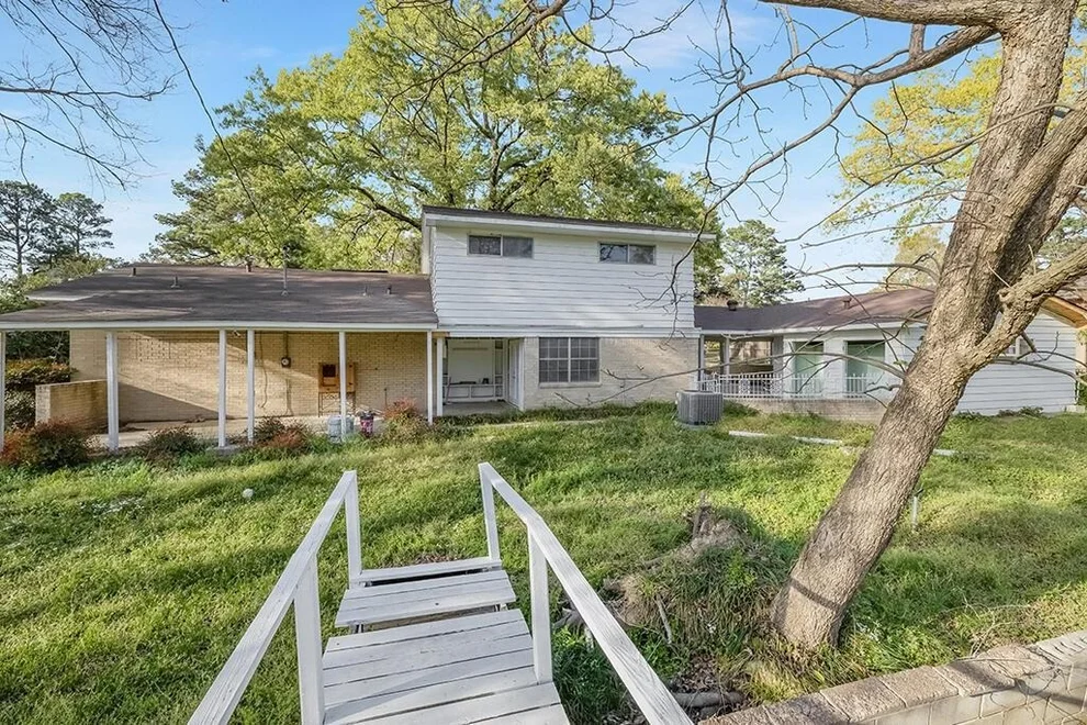 Unit for sale at 2305 Cherry Hill Road, Texarkana, TX 75503