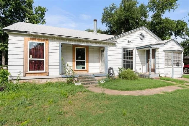 Unit for sale at 205 fannin Street, Hutchins, TX 75141