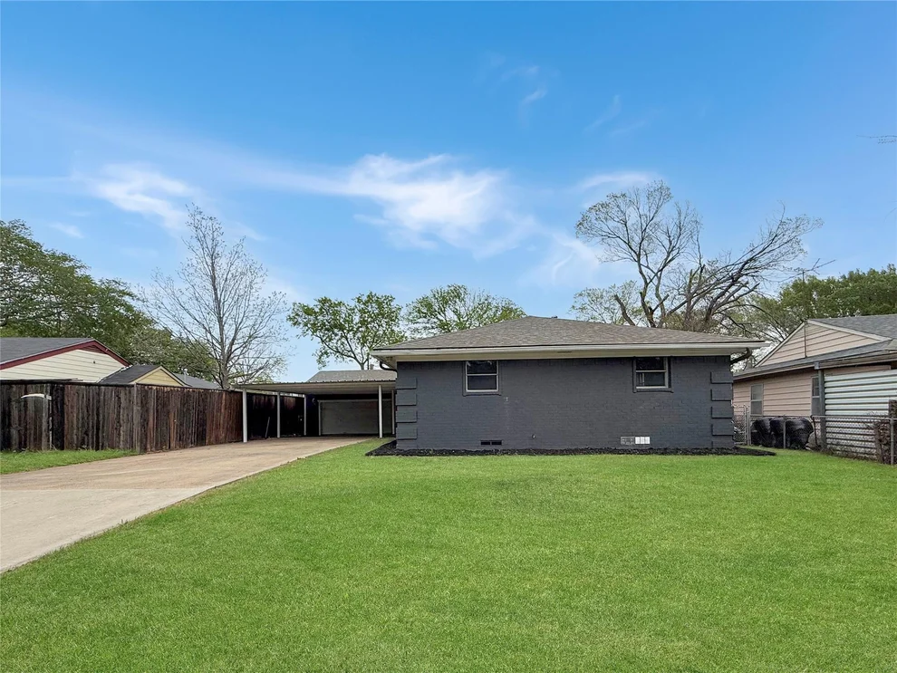 Unit for sale at 1717 Globe Avenue, Blue Mound, TX 76131
