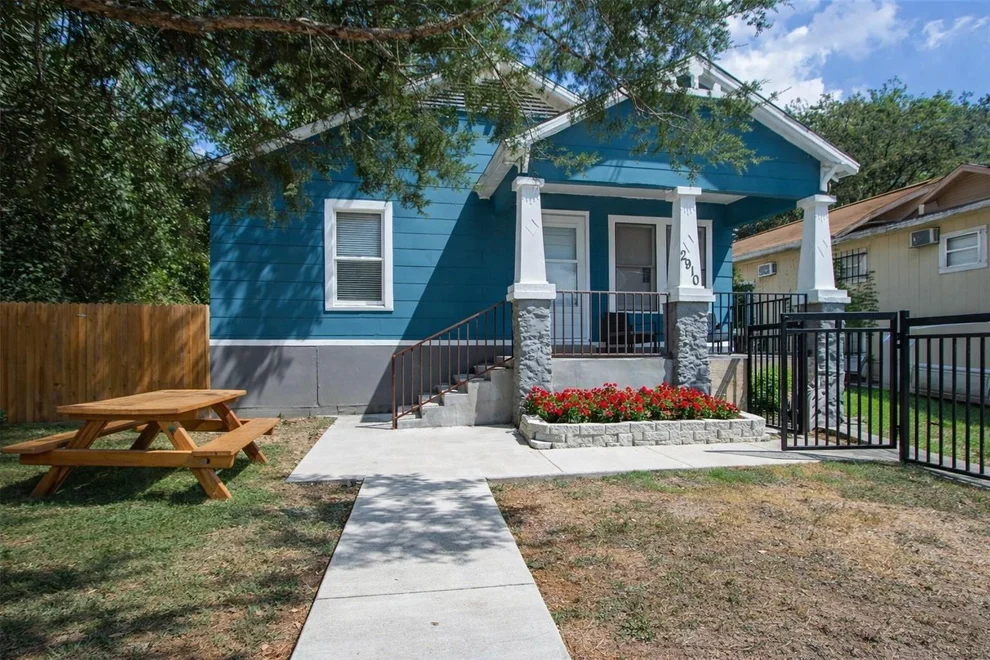 Unit for sale at 2910 20th Street, Fort Worth, TX 76106