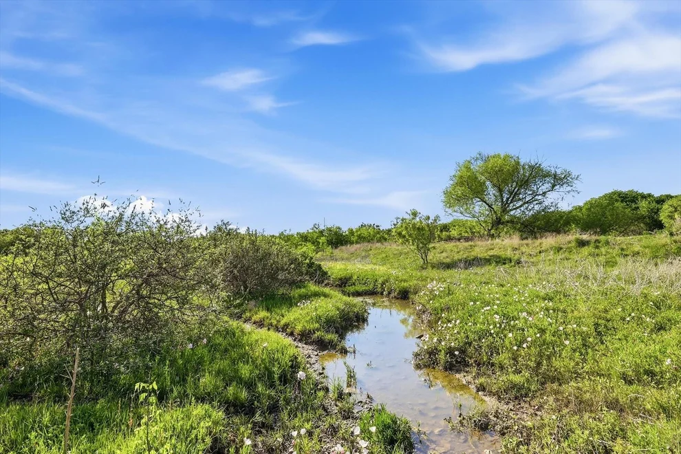 Unit for sale at 1601 Oak Grove Road E, Fort Worth, TX 76028
