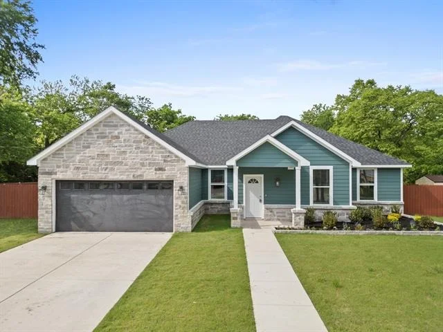 Unit for sale at 2822 Anderson Street, Greenville, TX 75401