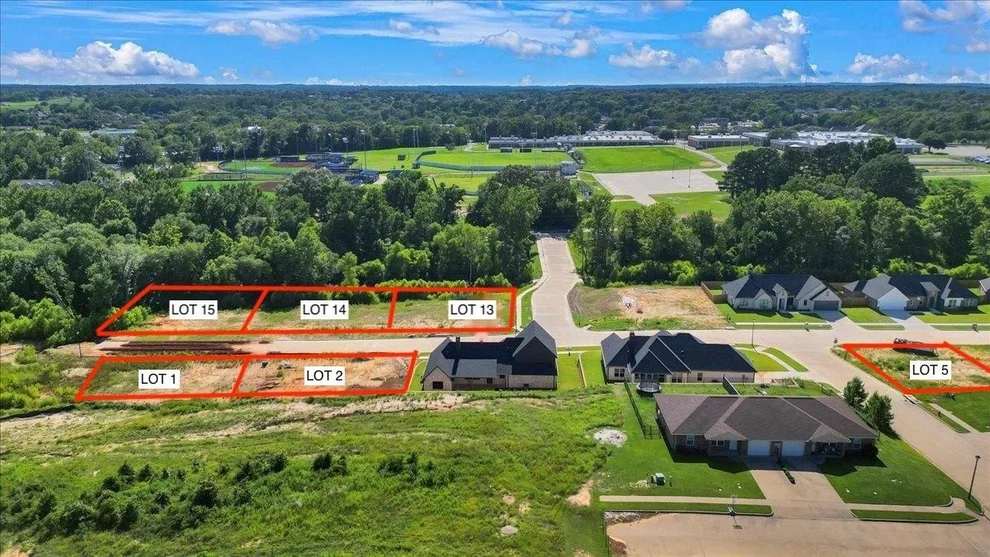 Unit for sale at 1005 Mallard Drive, Lindale, TX 75771