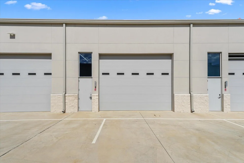 Unit for sale at 1725 N Highway 377, Roanoke, TX 76262